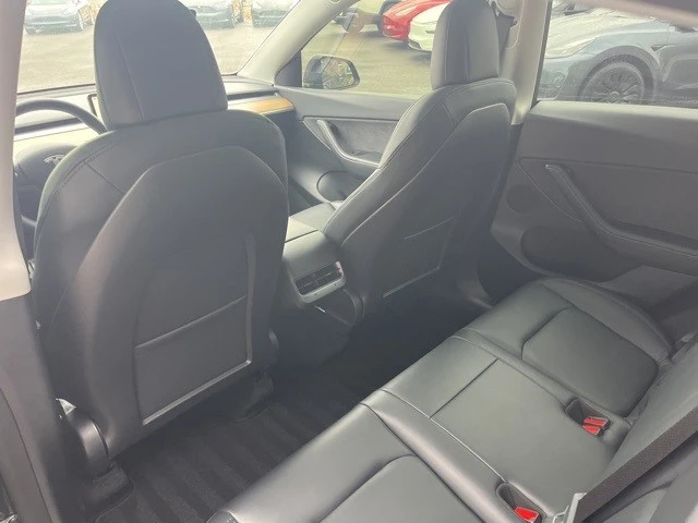 2022 Tesla Model Y Performance - Image 14 of 21