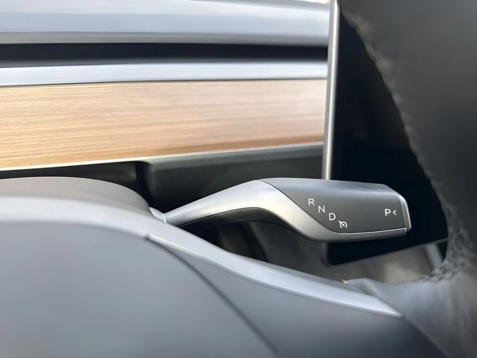 2022 Tesla Model Y Performance - Image 18 of 21