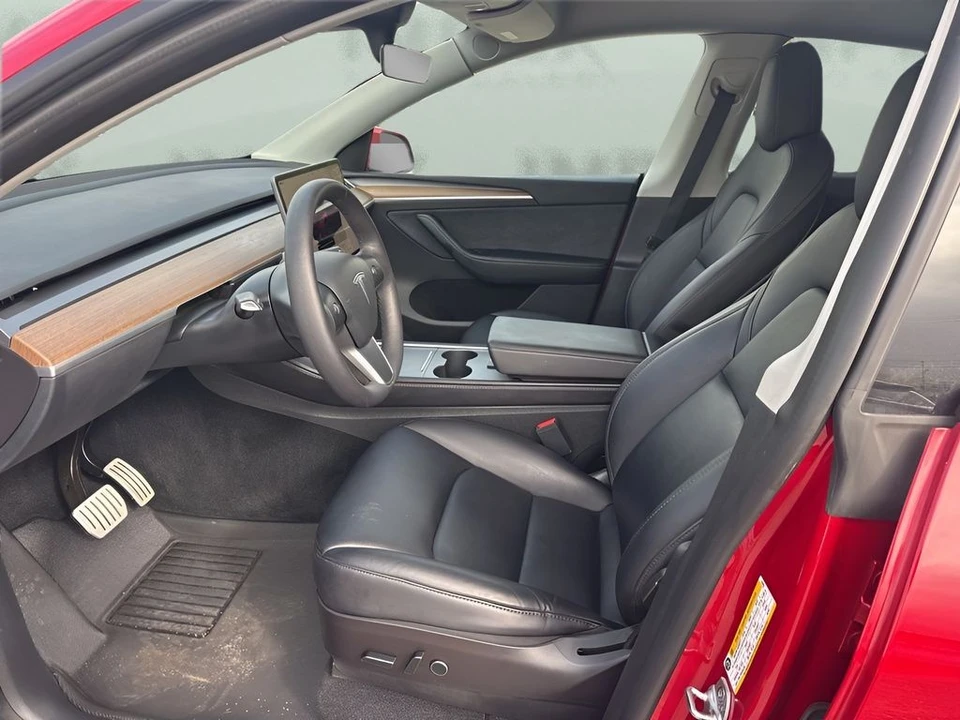 2022 Tesla Model Y Performance - Image 9 of 21