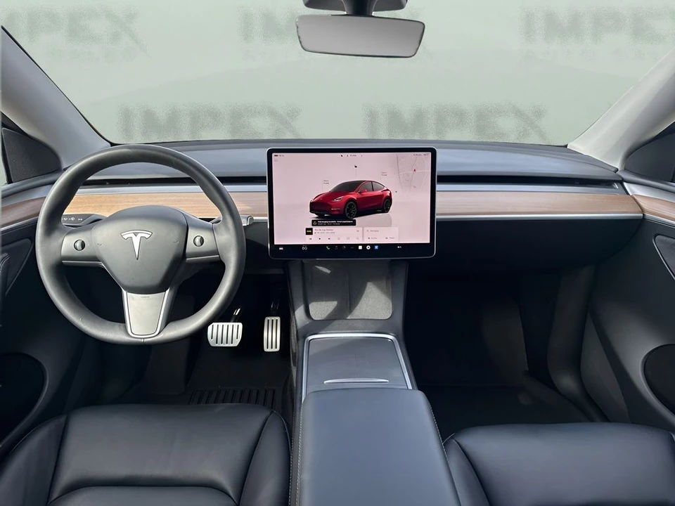 2022 Tesla Model Y Performance - Image 14 of 21
