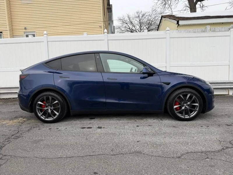 2022 Tesla Model Y Performance - Image 8 of 12