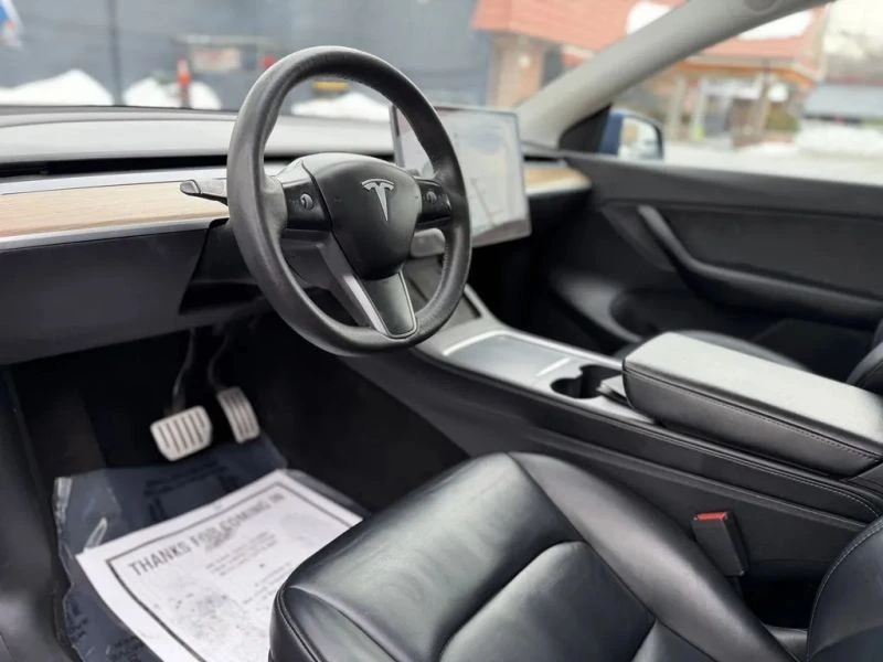 2022 Tesla Model Y Performance - Image 10 of 12