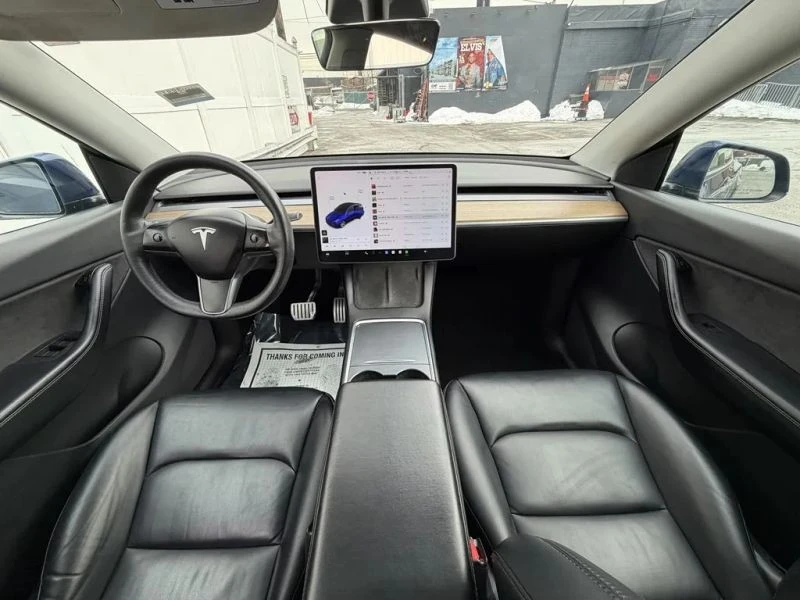 2022 Tesla Model Y Performance - Image 9 of 12