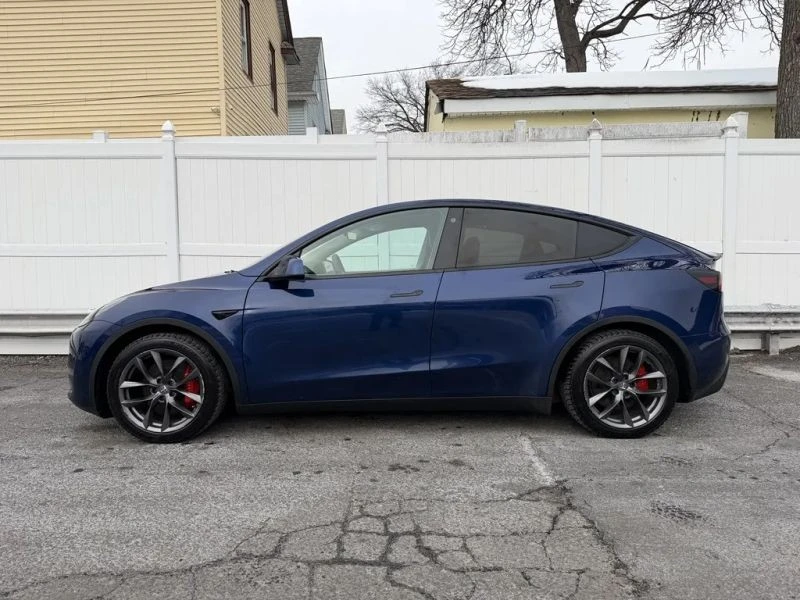 2022 Tesla Model Y Performance - Image 4 of 12