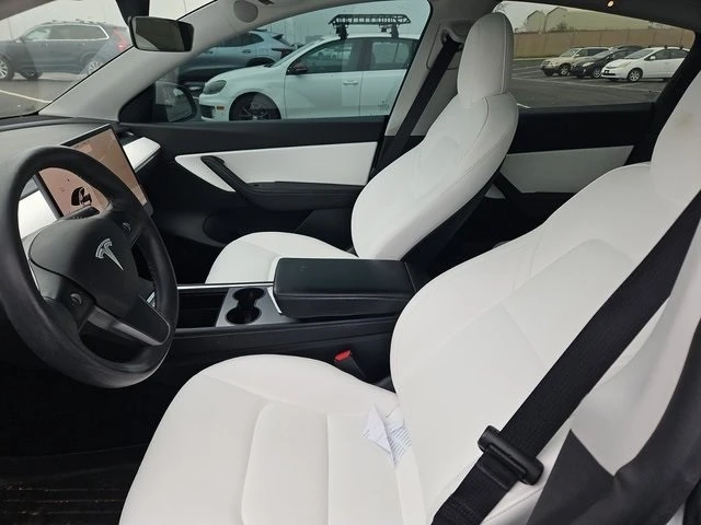 2022 Tesla Model Y Performance - Image 6 of 7