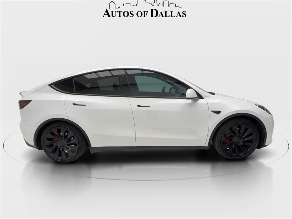 2022 Tesla Model Y Performance - Image 6 of 12