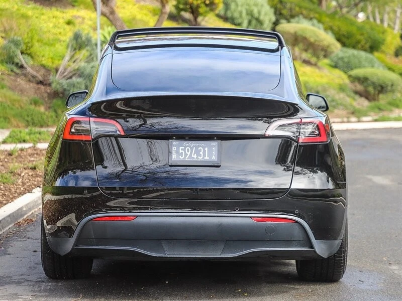 2022 Tesla Model Y Performance - Image 5 of 21