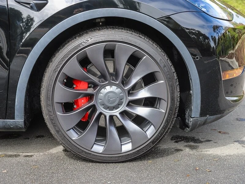 2022 Tesla Model Y Performance - Image 10 of 21