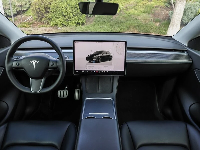 2022 Tesla Model Y Performance - Image 16 of 21