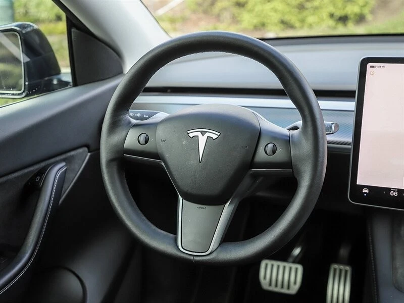 2022 Tesla Model Y Performance - Image 19 of 21