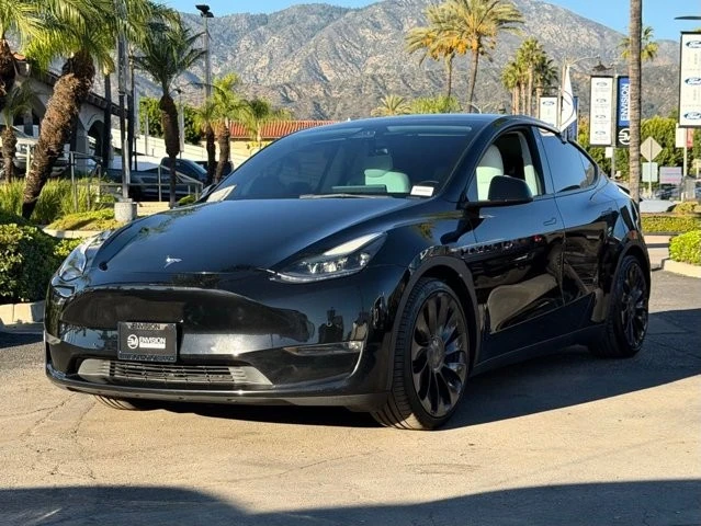 2022 Tesla Model Y Performance - Image 5 of 12
