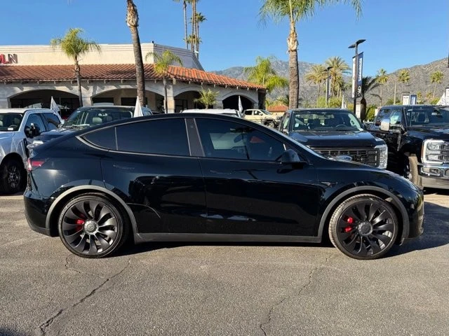 2022 Tesla Model Y Performance - Image 11 of 12