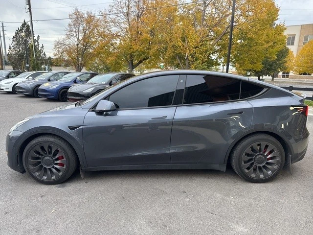 2022 Tesla Model Y Performance - Image 5 of 21