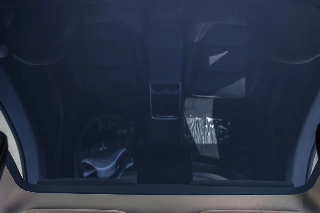 2022 Tesla Model Y Performance - Image 16 of 21