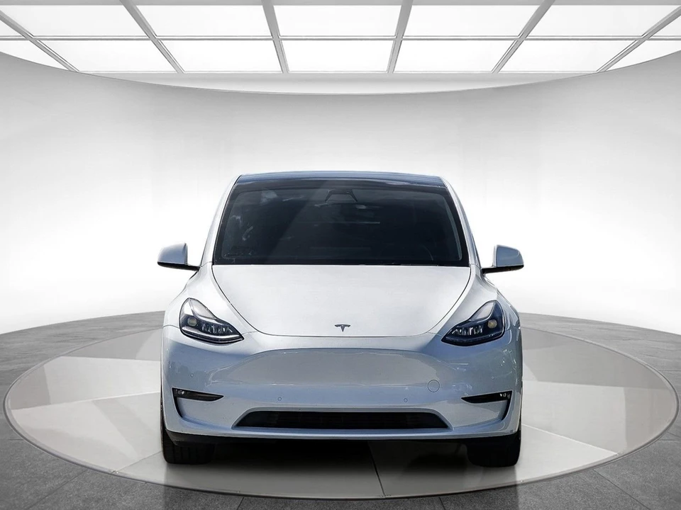 2022 Tesla Model Y Performance - Image 6 of 21