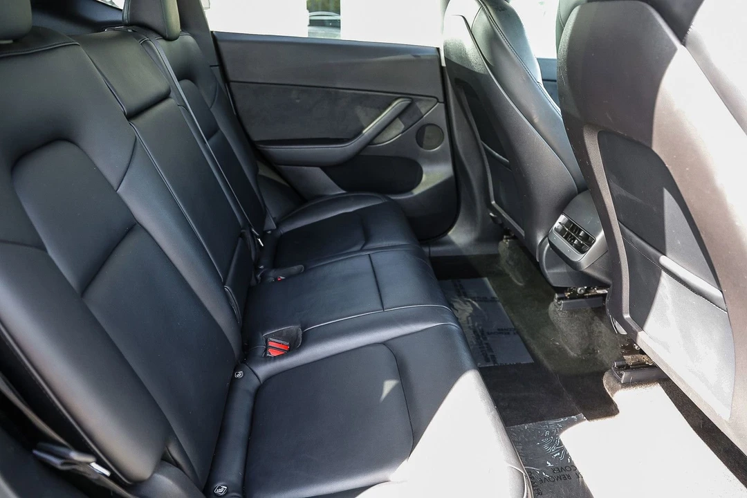 2022 Tesla Model Y Performance - Image 18 of 21