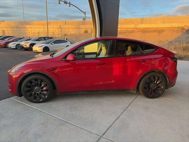 2022 Tesla Model Y Performance - Image 5 of 21
