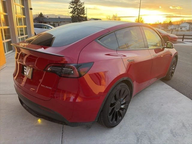 2022 Tesla Model Y Performance - Image 8 of 21