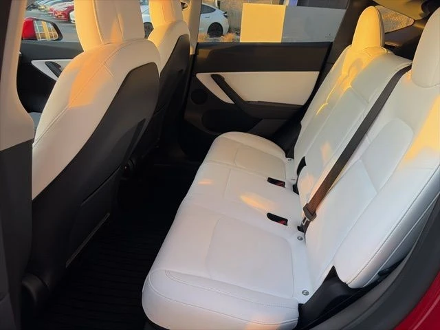 2022 Tesla Model Y Performance - Image 16 of 21