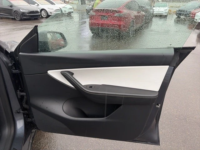 2022 Tesla Model Y Performance - Image 21 of 21