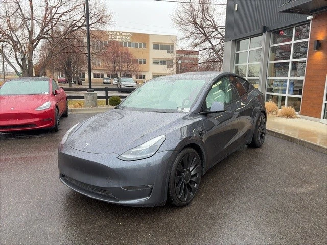 2022 Tesla Model Y Performance - Image 4 of 21