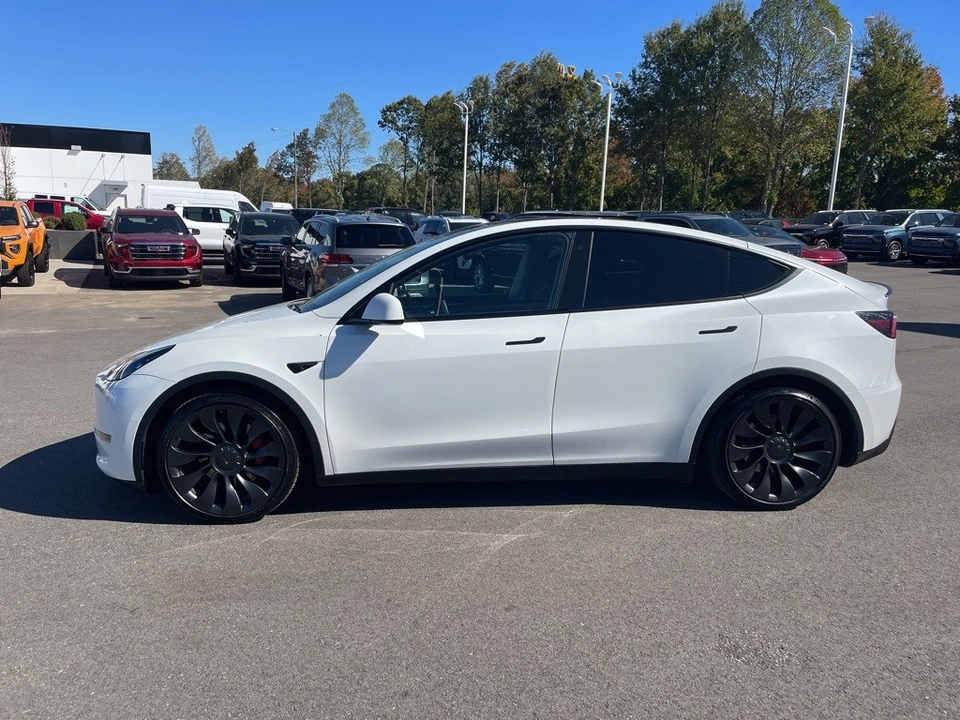 2022 Tesla Model Y Performance - Image 2 of 12