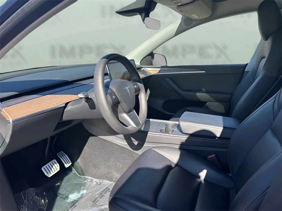 2022 Tesla Model Y Performance - Image 9 of 12