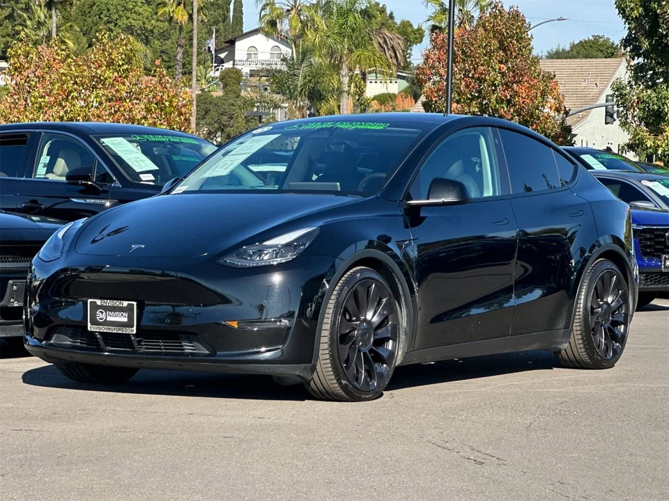 2022 Tesla Model Y Performance - Image 7 of 12