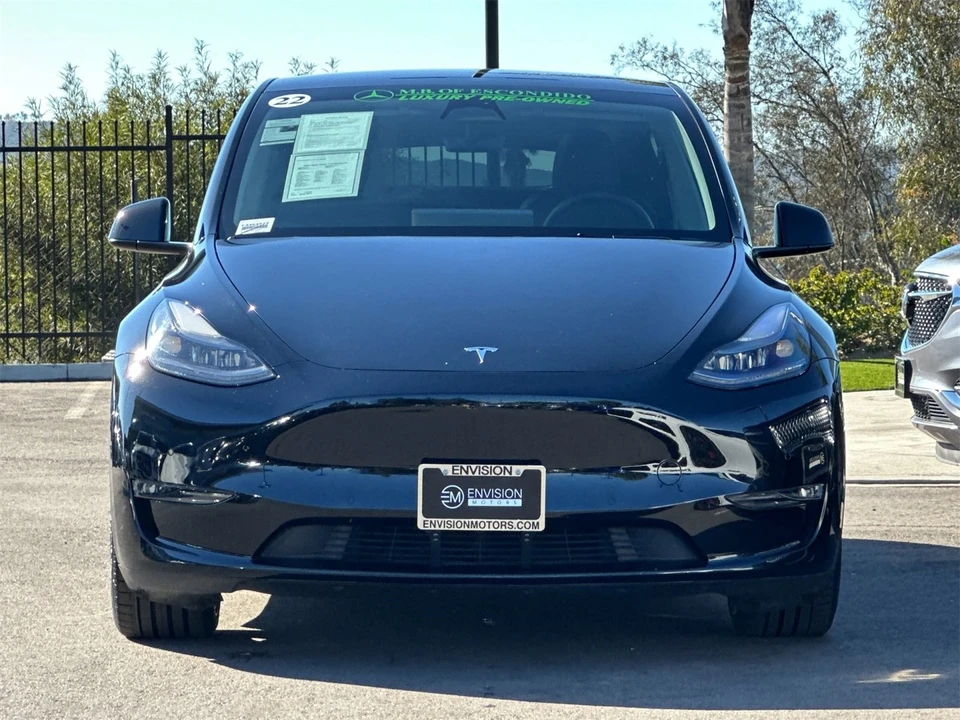 2022 Tesla Model Y Performance - Image 8 of 12