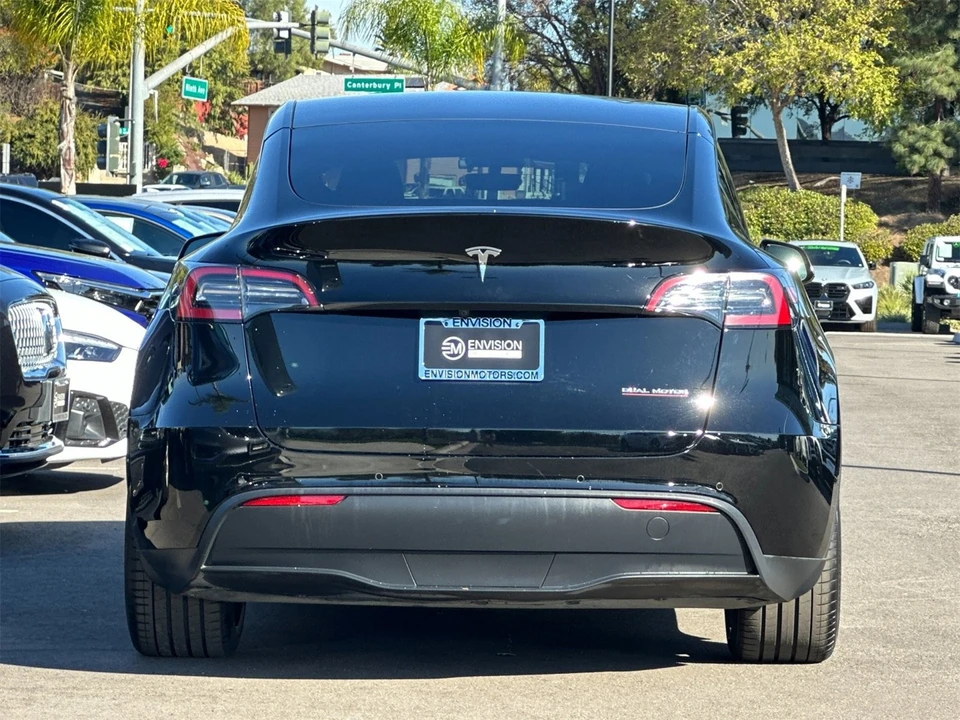 2022 Tesla Model Y Performance - Image 4 of 12