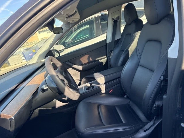 2022 Tesla Model Y Performance - Image 13 of 21