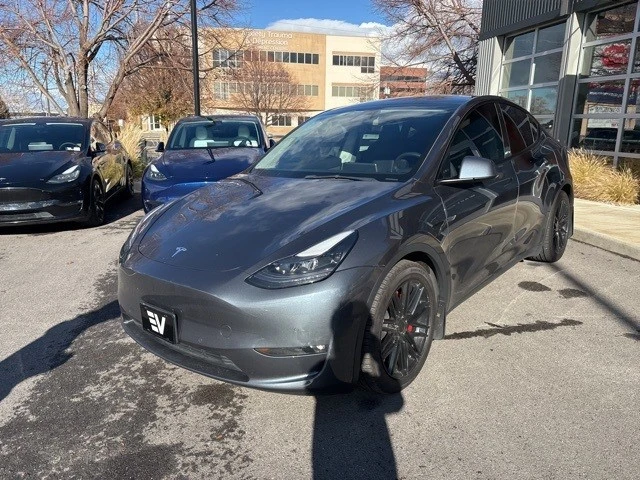 2022 Tesla Model Y Performance - Image 4 of 21