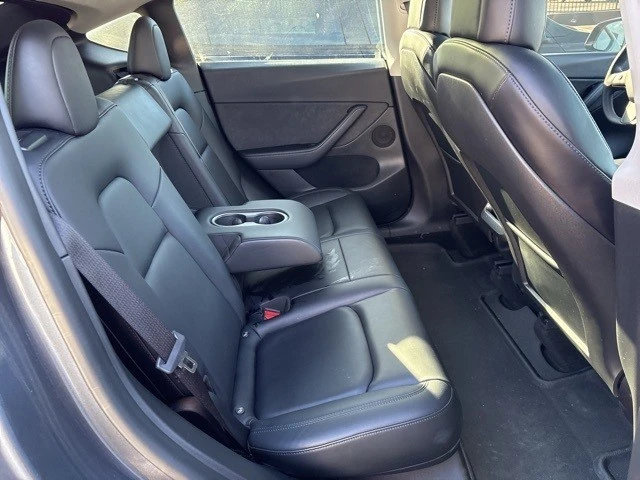 2022 Tesla Model Y Performance - Image 20 of 21