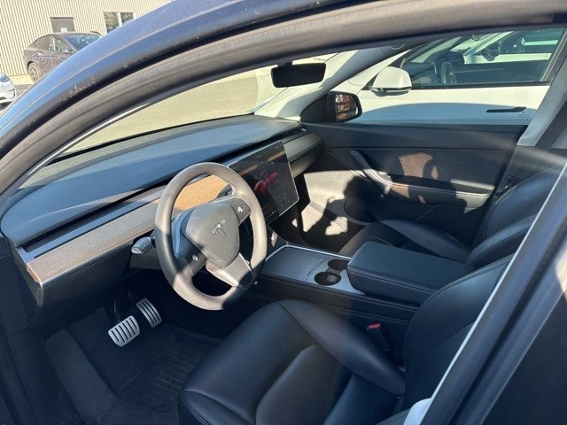 2022 Tesla Model Y Performance - Image 14 of 21