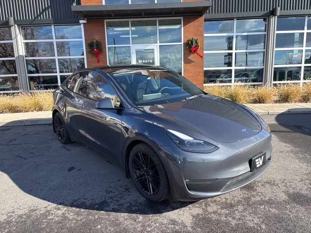2022 Tesla Model Y Performance - Image 2 of 21