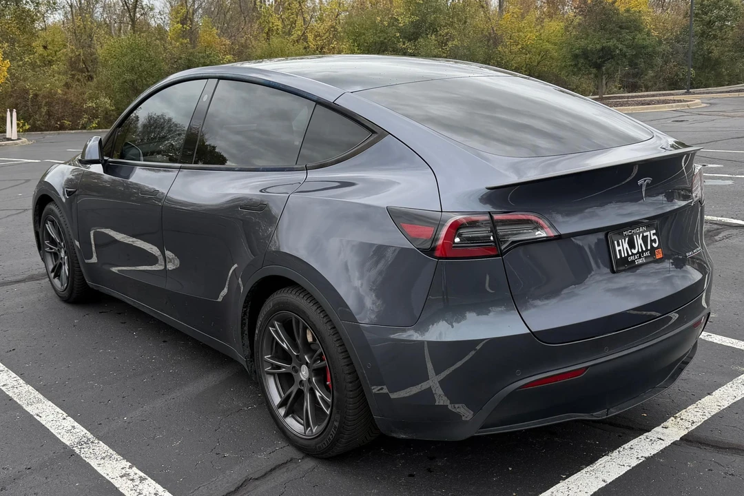 2022 Tesla Model Y Performance - Image 4 of 31