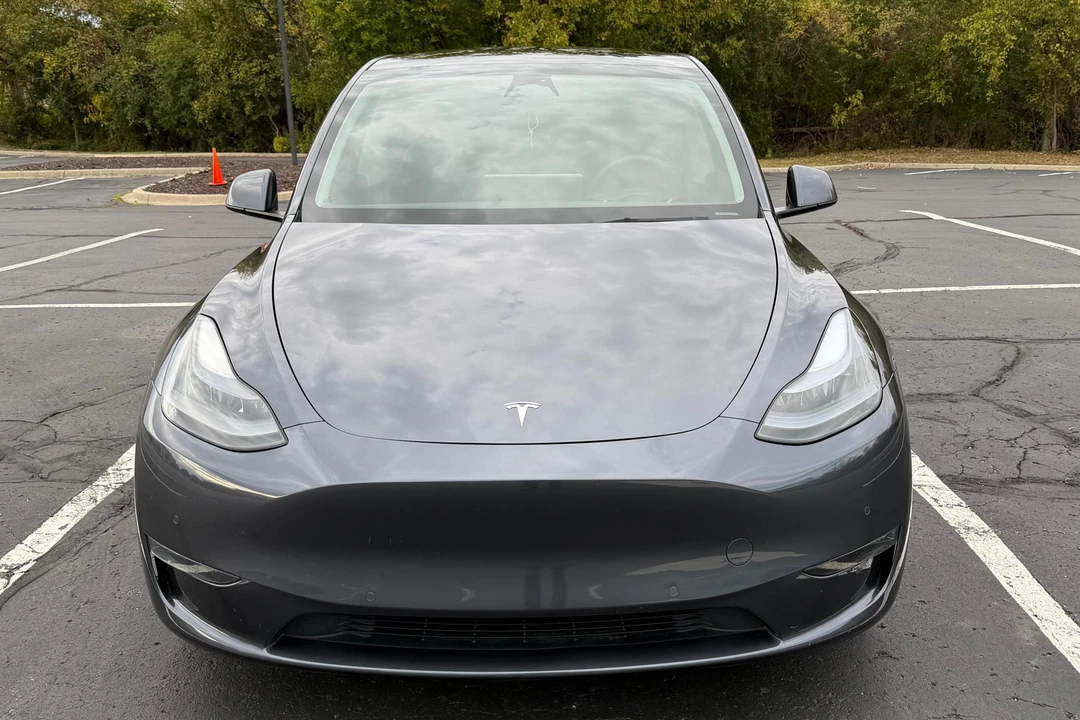 2022 Tesla Model Y Performance - Image 2 of 31