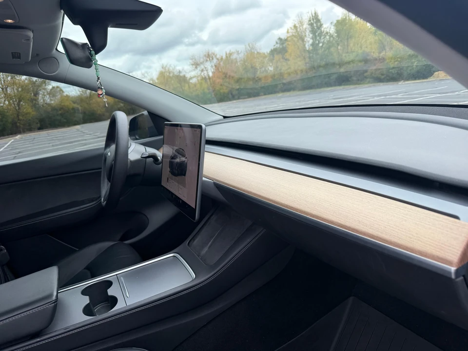 2022 Tesla Model Y Performance - Image 30 of 31