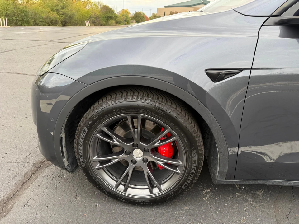2022 Tesla Model Y Performance - Image 10 of 31