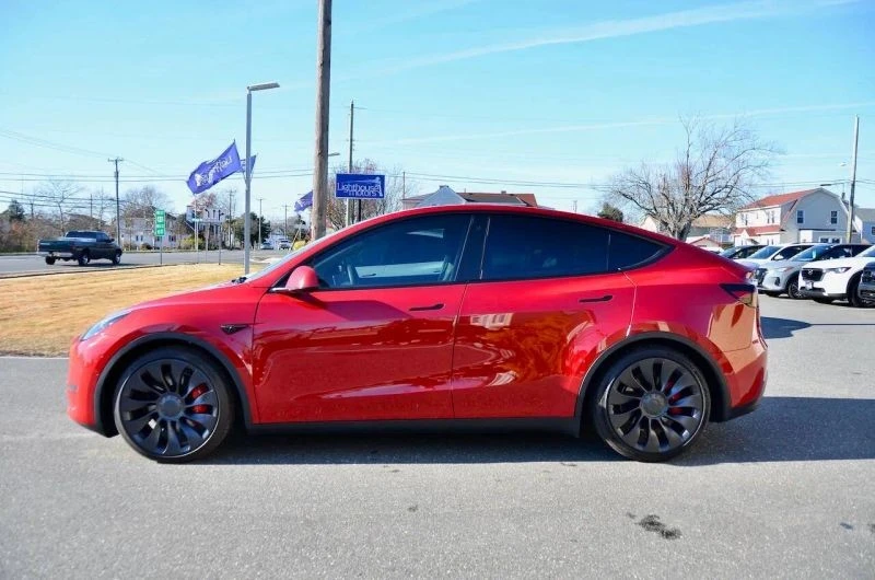 2022 Tesla Model Y Performance - Image 6 of 12
