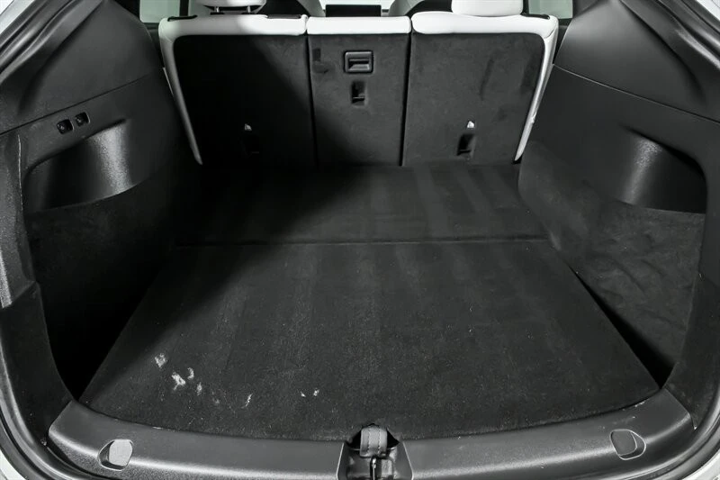 2022 Tesla Model Y Performance - Image 13 of 21