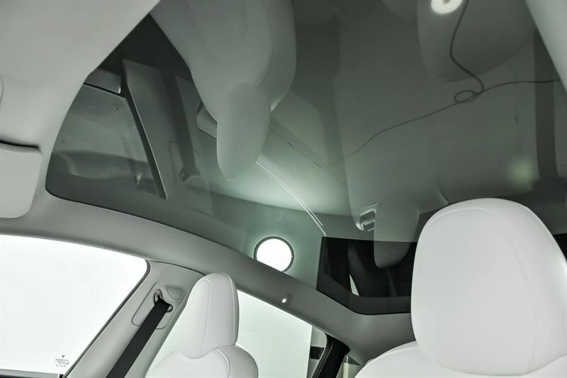 2022 Tesla Model Y Performance - Image 19 of 21