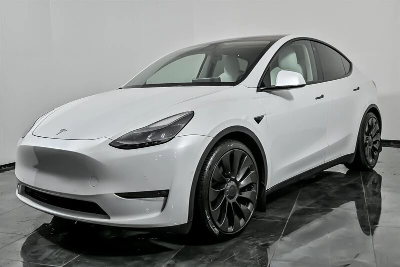 2022 Tesla Model Y Performance - Image 5 of 21