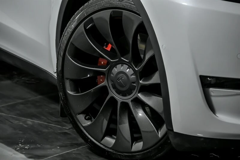 2022 Tesla Model Y Performance - Image 3 of 21