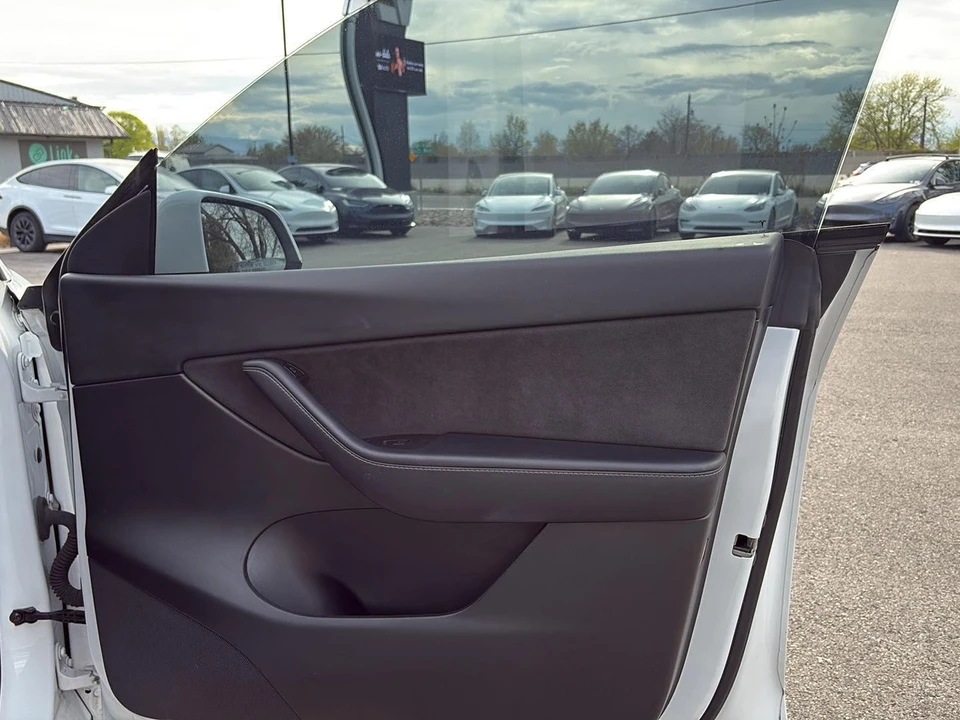 2022 Tesla Model Y Performance - Image 27 of 27