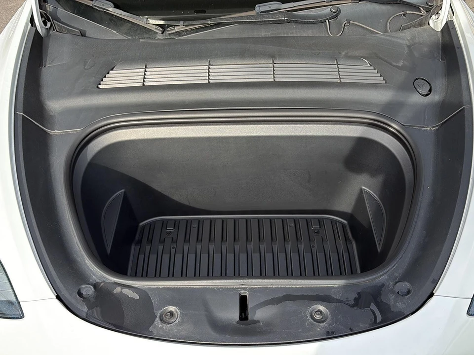 2022 Tesla Model Y Performance - Image 26 of 27