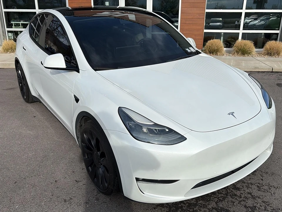 2022 Tesla Model Y Performance - Image 2 of 21