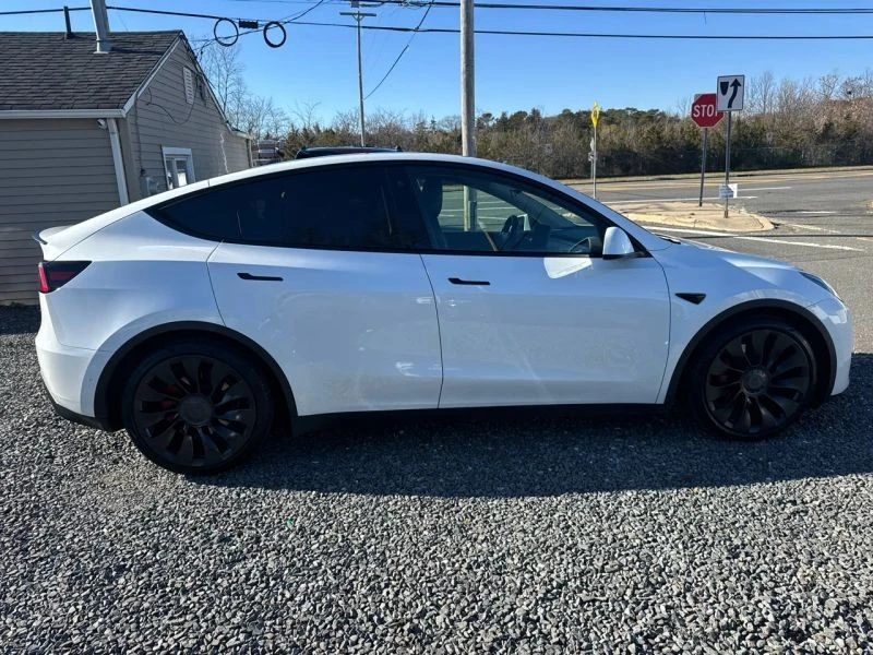 2022 Tesla Model Y Performance - Image 6 of 12