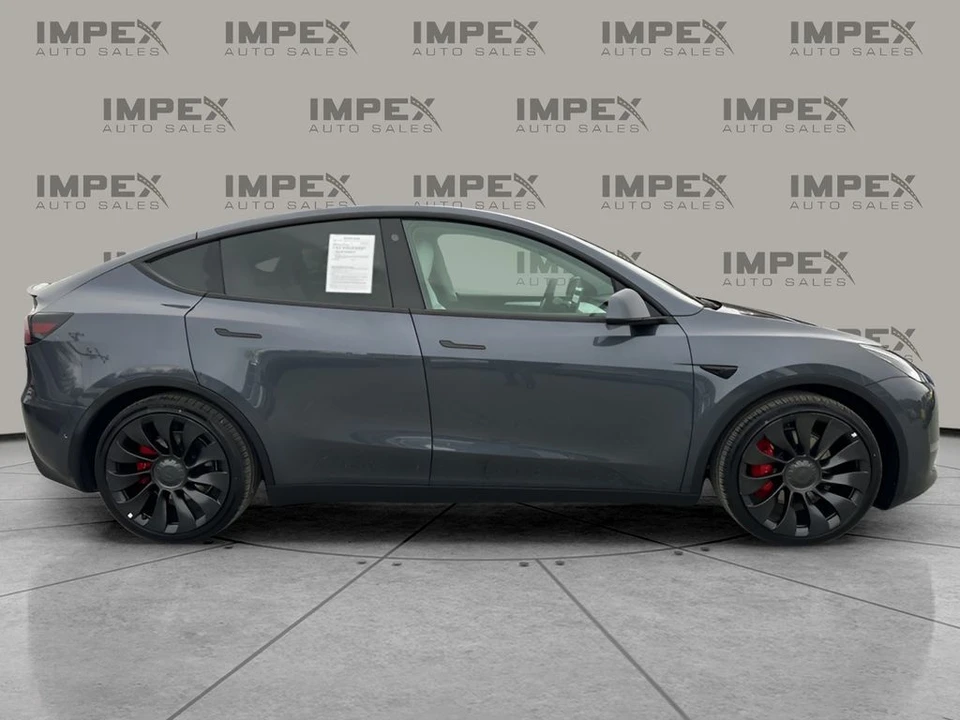 2022 Tesla Model Y Performance - Image 6 of 12