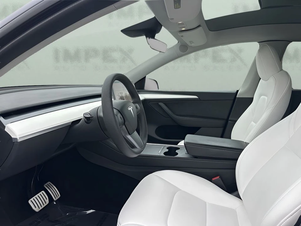 2022 Tesla Model Y Performance - Image 9 of 12
